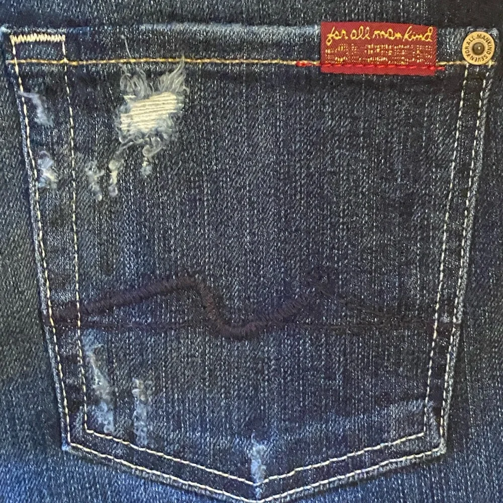 7 FAM SHORTS - Picture 3 of 5